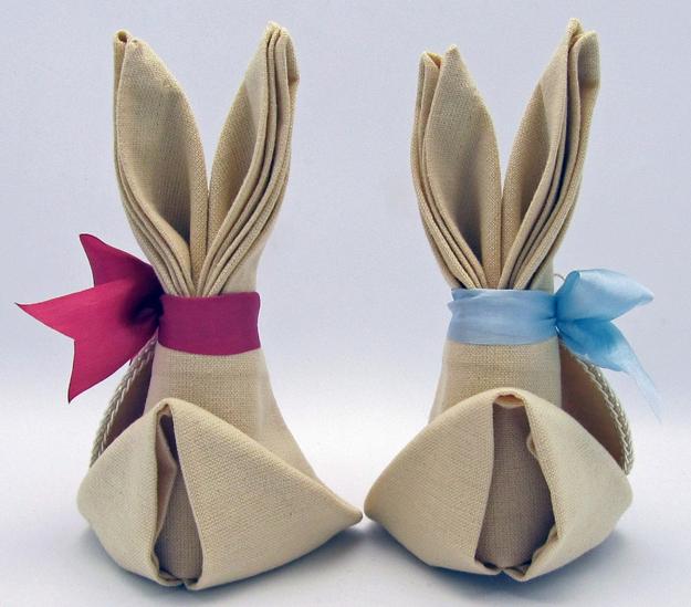 napkin-folding-ideas-for-Easter-decorating