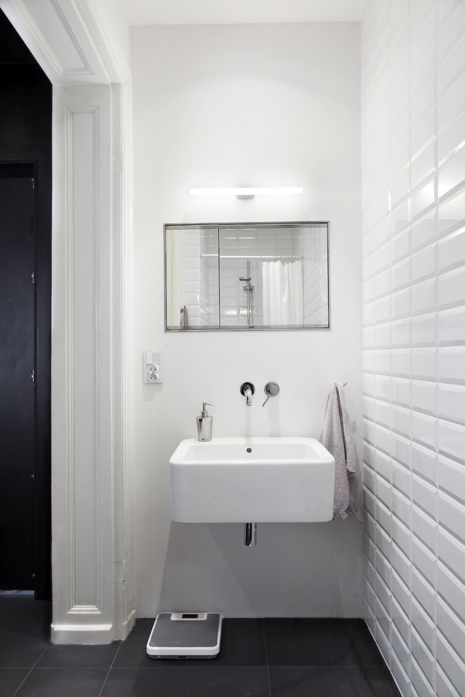 Apartments-White-Bathroom-Wall-Tile-White-Sink-With-Weighter-And-