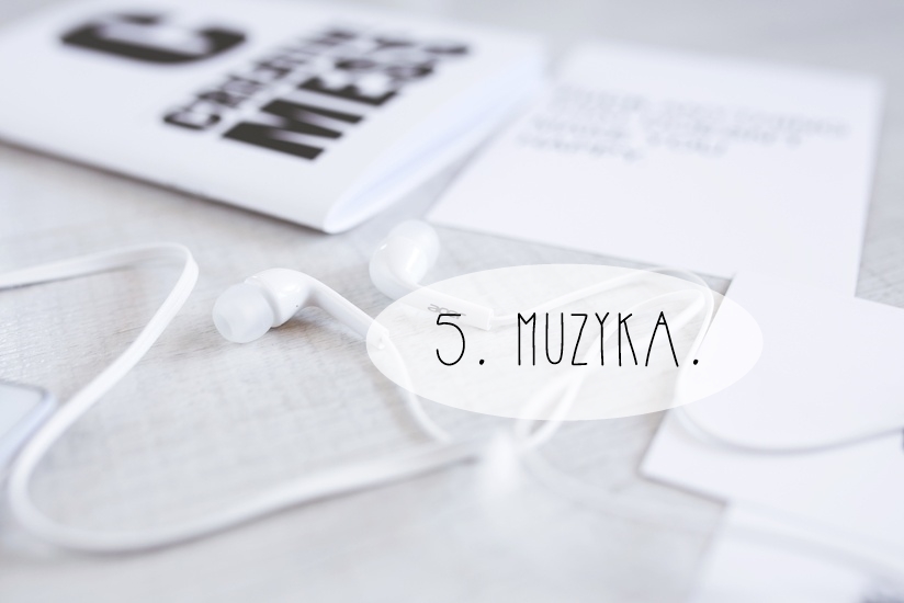 desk-technology-music-white-large