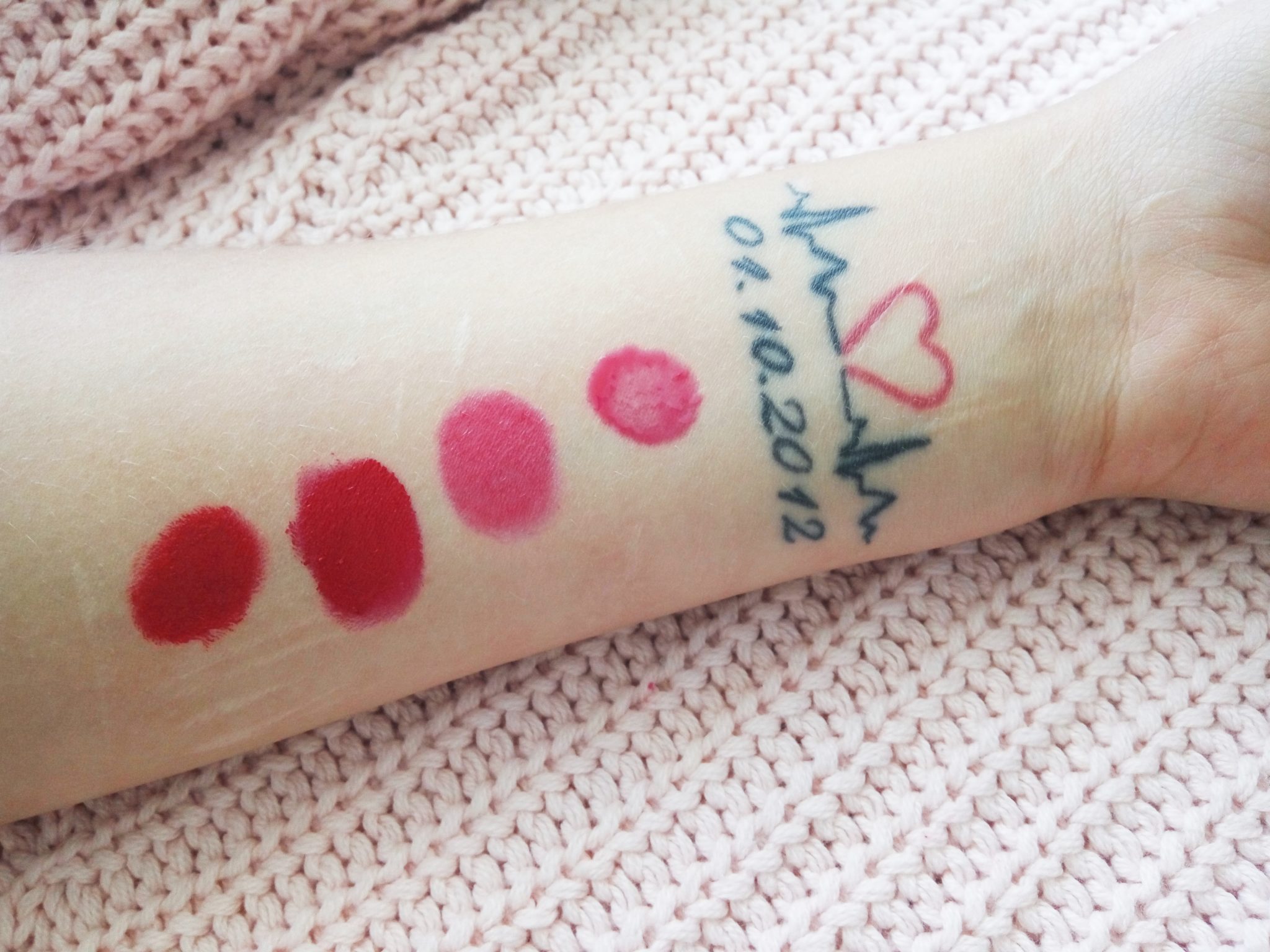 powiększanie ust makijażem