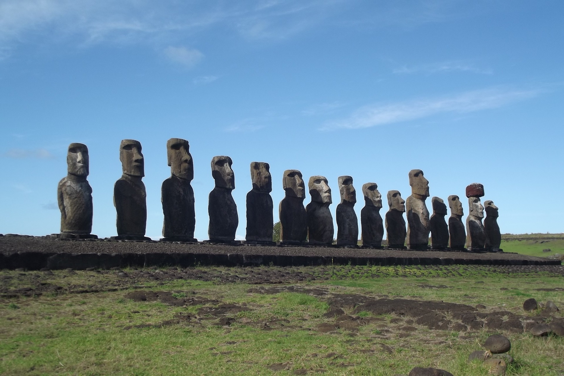 easter-island-839892_1920