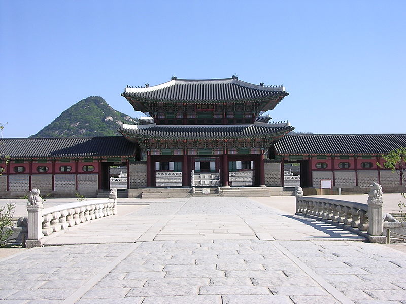 800px-gyeongbokgung-keunjeongmoon