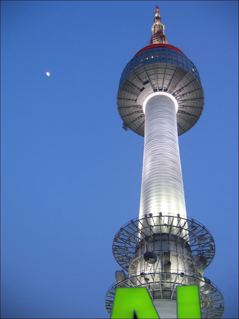 korea-seoul-n_seoul_tower-01